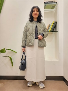 「URBAN RESEARCH DOORS(アーバンリサーチドアーズ)のアイテム(スニーカー)」を使った、浪口 絵美さん(レディース・164cm)の冬コーディネート