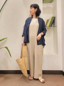「アイテム（オールインワン・サロペット、ベージュ系）」を使った、emiinamiiさん（レディース・164cm）の夏コーディネート