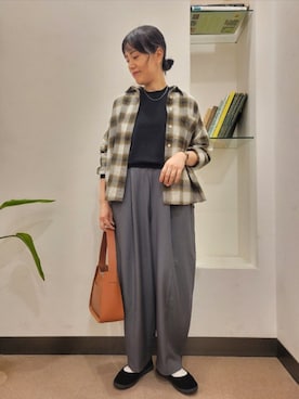 「FORK&SPOON」｜「アイテム（その他シューズ）」を使った、浪口　絵美さん（レディース・164cm）の秋コーディネート