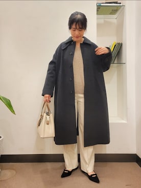 「Vネック」｜「アイテム（その他アウター）」を使った、emiinamiiさん（レディース・164cm）の冬コーディネート