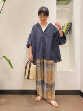 「RODE SKO（ロデスコ）のアイテム（ハンドバッグ）」を使った、浪口　絵美さん（レディース・164cm）の春コーディネート