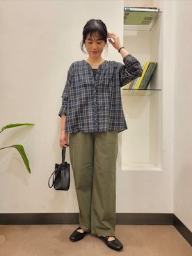 「URBAN RESEARCH DOORS（アーバンリサーチドアーズ）のアイテム」を使った、浪口　絵美さん（レディース・164cm）の秋コーディネート