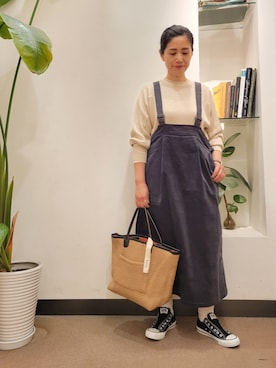 「EKAL（エカル）のアイテム（オールインワン・サロペット）」を使った、emiinamiiさん（レディース・164cm）の秋コーディネート