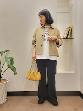 「URBAN RESEARCH DOORS（アーバンリサーチドアーズ）のアイテム（Tシャツ/カットソー）」を使った、浪口　絵美さん（レディース・164cm）の秋コーディネート