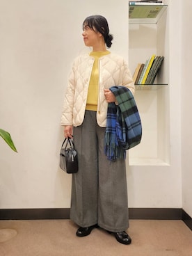 「アイテム（レインシューズ）」を使った、浪口　絵美さん（レディース・164cm）の冬コーディネート