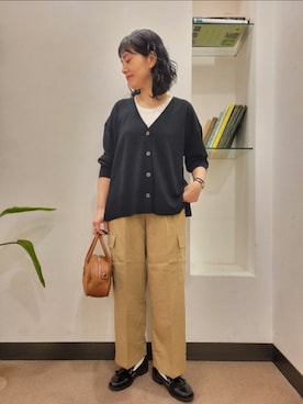「アイテム（ローファー）」を使った、浪口　絵美さん（レディース・164cm）の秋コーディネート