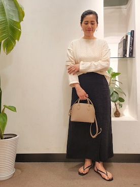 「夏秋ミックス」｜「アイテム（バッグ）」を使った、emiinamiiさん（レディース・164cm）の秋コーディネート