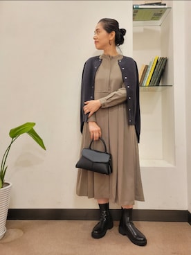 「オンオフ兼用」｜「アイテム（ワンピース）」を使った、浪口　絵美さん（レディース・164cm）の秋コーディネート