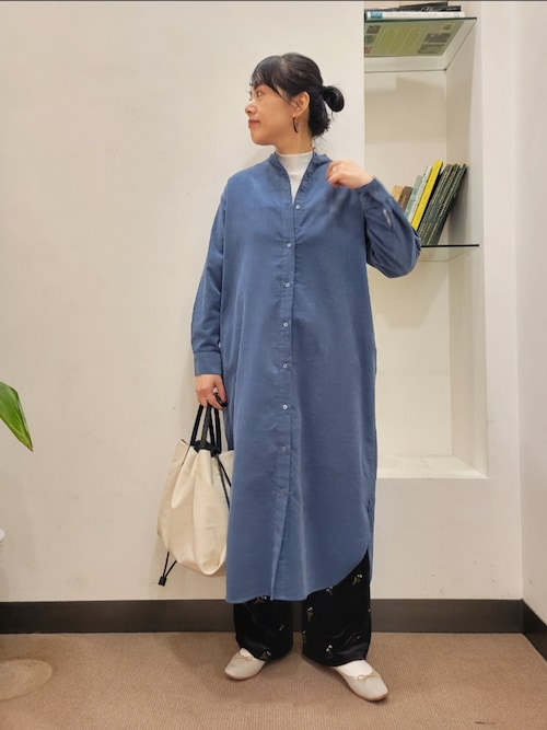 美品　　URBAN RESEARCH　　オリーブ　　コーデュロイシャツワンピース セール】『UR TECH』コーデュロイシャツワンピース（ワンピース