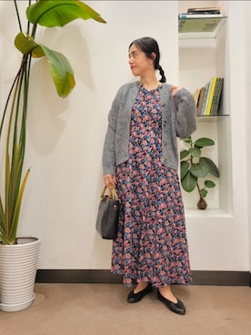 高山都×DOORS』カラーフラワープリントワンピースを使った人気