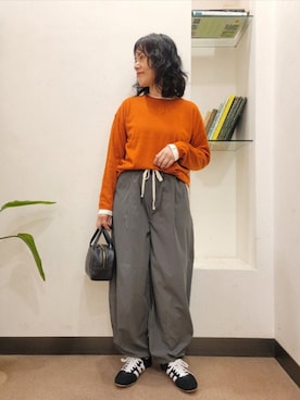 「adidas（アディダス）のadidas　TOKYO W（スニーカー）」を使った、浪口　絵美さん（レディース・164cm）の秋コーディネート