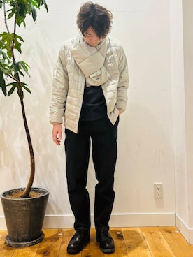 「冬の差し色コーデ」｜「アイテム（ソックス/靴下）」を使った、teeさん（メンズ・175cm）の冬コーディネート