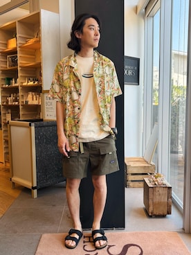 「URBAN RESEARCH DOORS（アーバンリサーチドアーズ）のpatagonia　MS TIDAL THREADS SHIRTS（シャツ/ブラウス、ベージュ系）」を使った、takuさん（メンズ・175cm）の春コーディネート
