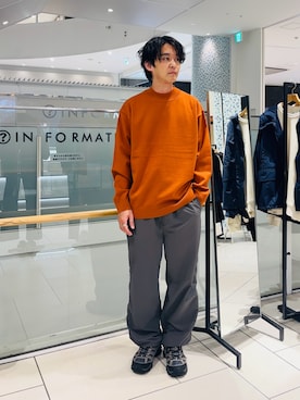 「URBAN RESEARCH DOORS（アーバンリサーチドアーズ）の『UR TECH』200日ニット モックネック 26AW（ニット/セーター、オレンジ系）」を使った、takuさん（メンズ・175cm）の秋コーディネート