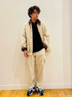 「冬の差し色コーデ」｜「アイテム（スウェット）」を使った、teeさん（メンズ・175cm）の冬コーディネート