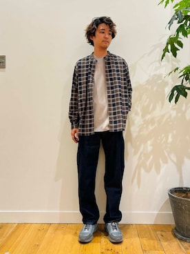 「PENNEYS（ぺニーズ）の『別注』PENNEYS×DOORS　THE FOX 天竺 Long-Sleeve T-Shirts（Tシャツ/カットソー）」を使った、teeさん（メンズ・175cm）の秋コーディネート