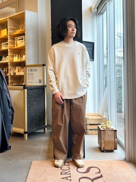 「URBAN RESEARCH DOORS（アーバンリサーチドアーズ）の『別注』LACOSTE×DOORS　THICK PIQUE ROUND LONG-SLEEVE（Tシャツ/カットソー、ホワイト系）」を使った、takuさん（メンズ・175cm）の春コーディネート
