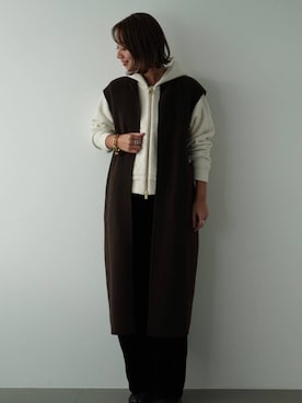 「アイテム（ベスト、ブラウン系）」を使った、shimoさん（レディース・156cm）の秋コーディネート