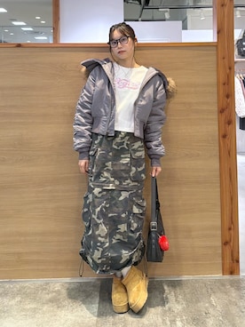 「アイテム（ナイロンジャケット）」を使った、服部 天音さん（レディース・157cm）の冬コーディネート