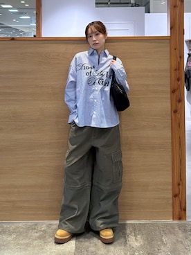「X-girl（エックスガール）のアイテム」を使った、服部 天音さん（レディース・157cm）の秋コーディネート
