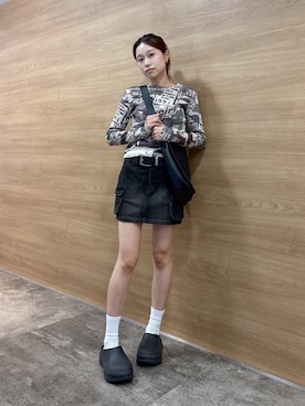 「X-girl（エックスガール）のアイテム」を使った、服部 天音さん（レディース・157cm）の秋コーディネート