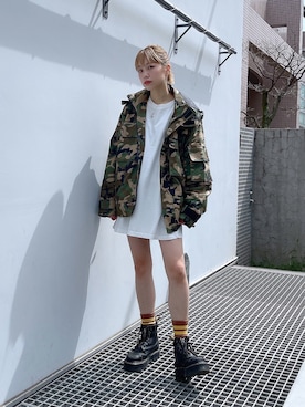 「迷彩柄」｜「アイテム（ブルゾン）」を使った、服部 天音さん（レディース・157cm）の秋コーディネート