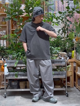 「GEORGE'S（ジョージズ）のワイドドローコードスラック（スラックス、グレー系）」を使った、shibaさん（メンズ・172cm）の夏コーディネート