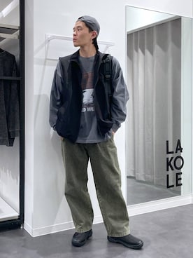 「LAKOLE（ラコレ）のアイテム（スリッポン）」を使った、shibaさん（メンズ・172cm）の冬コーディネート