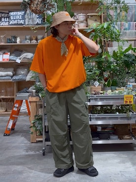 「GEORGE'S（ジョージズ）の【UNIVERSAL OVERALL】ツイルバケットハット（ハット、ベージュ系）」を使った、shibaさん（メンズ・172cm）の夏コーディネート