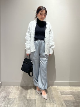 「タートルネック」｜「アイテム（カーゴパンツ）」を使った、遠藤　裕子さん（レディース・155cm）の冬コーディネート