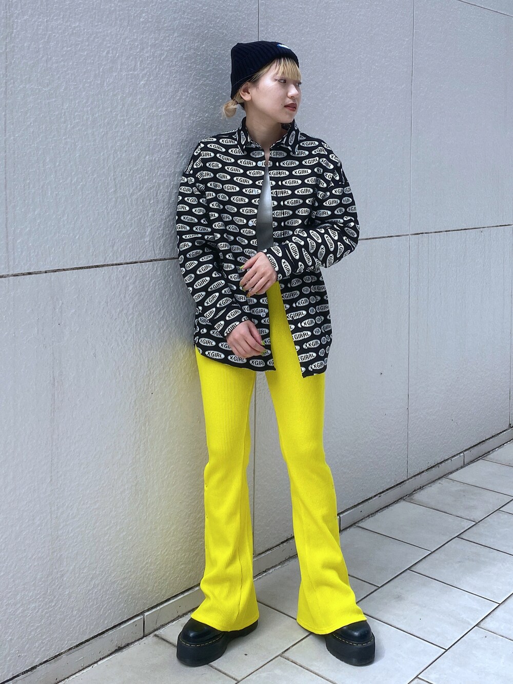 「春服みてみて、x-girl、Xgirl_ootd」｜「X-girlのSTRIPED KNIT CAP（ニットキャップ/ビーニー、ブラック系）」を使った、airiさん（レディース・152cm）の春コーディネートの1枚目の写真