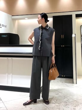 寺尾　オデット エ オディール スタッフさんのコーディネート