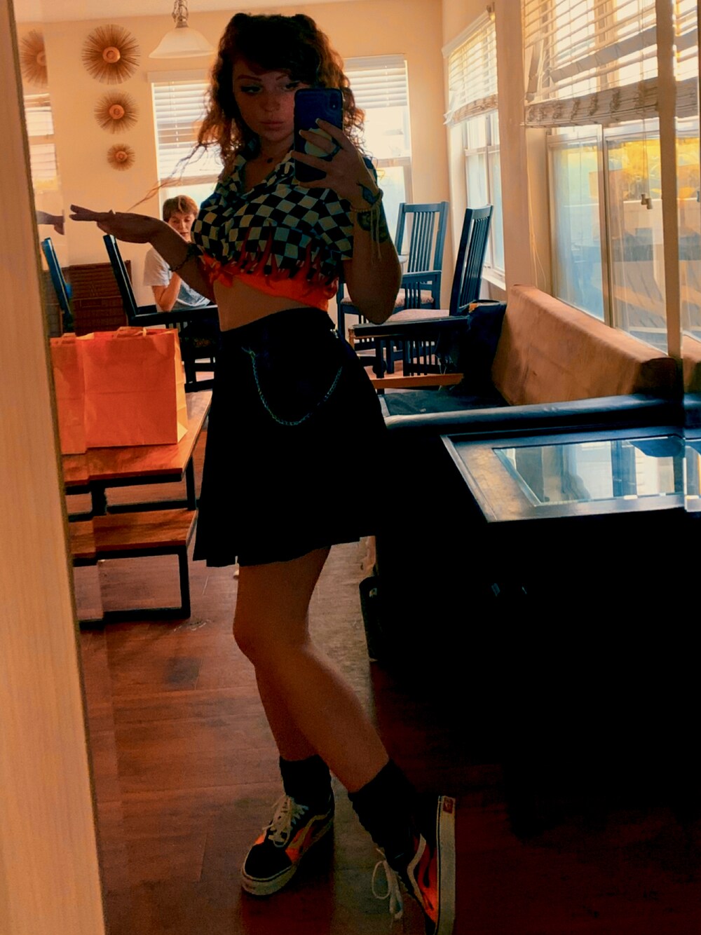 「fashion、STYLE、VANS、H&M、WOMEN、flames、chains」｜「VANSの(バンズ) VANS★ OLD SKOOL◆FLAMEフレイムパターン男女兼用[並行輸入品]（スニーカー、その他）」を使った、bubbloさん（レディース・160cm）の秋コーディネートの1枚目の写真