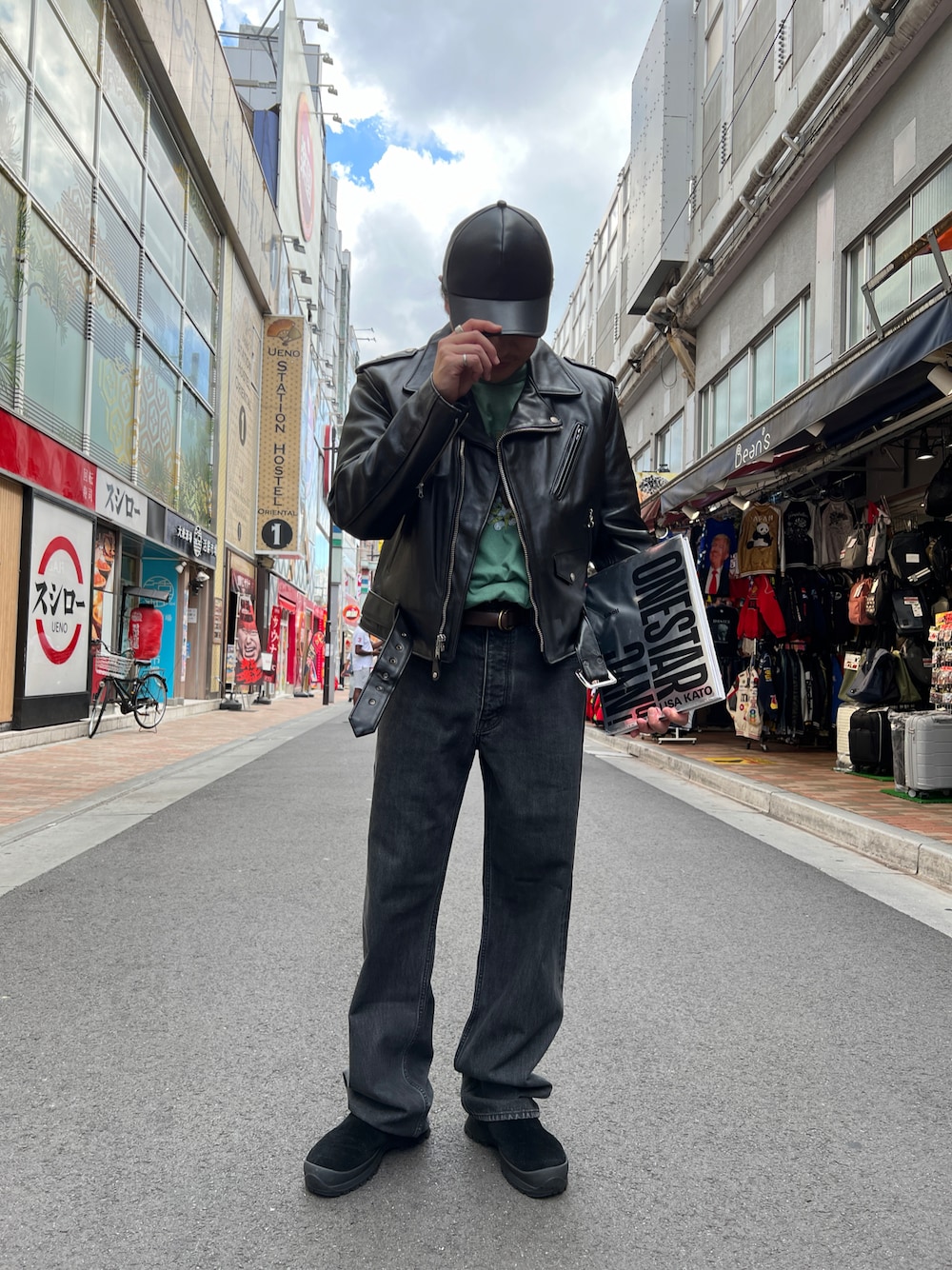 「ショット、SCHOTT、ワンスター、レザージャケット、ダブルライダース、デニム、レザーキャップ、アメカジ、ootd、ファッションを楽しもう」｜「schottのSchott/ショット/LOT.125 BLACK DENIM/ブラック デニム パンツ（デニムパンツ、ブラック系）」を使った、Ryousukeさん（メンズ・173cm）の秋コーディネートの1枚目の写真