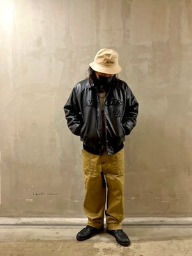 「AVIREX（アヴィレックス）のアイテム（オールインワン・サロペット）」を使った、Ryousukeさん（メンズ・173cm）の冬コーディネート