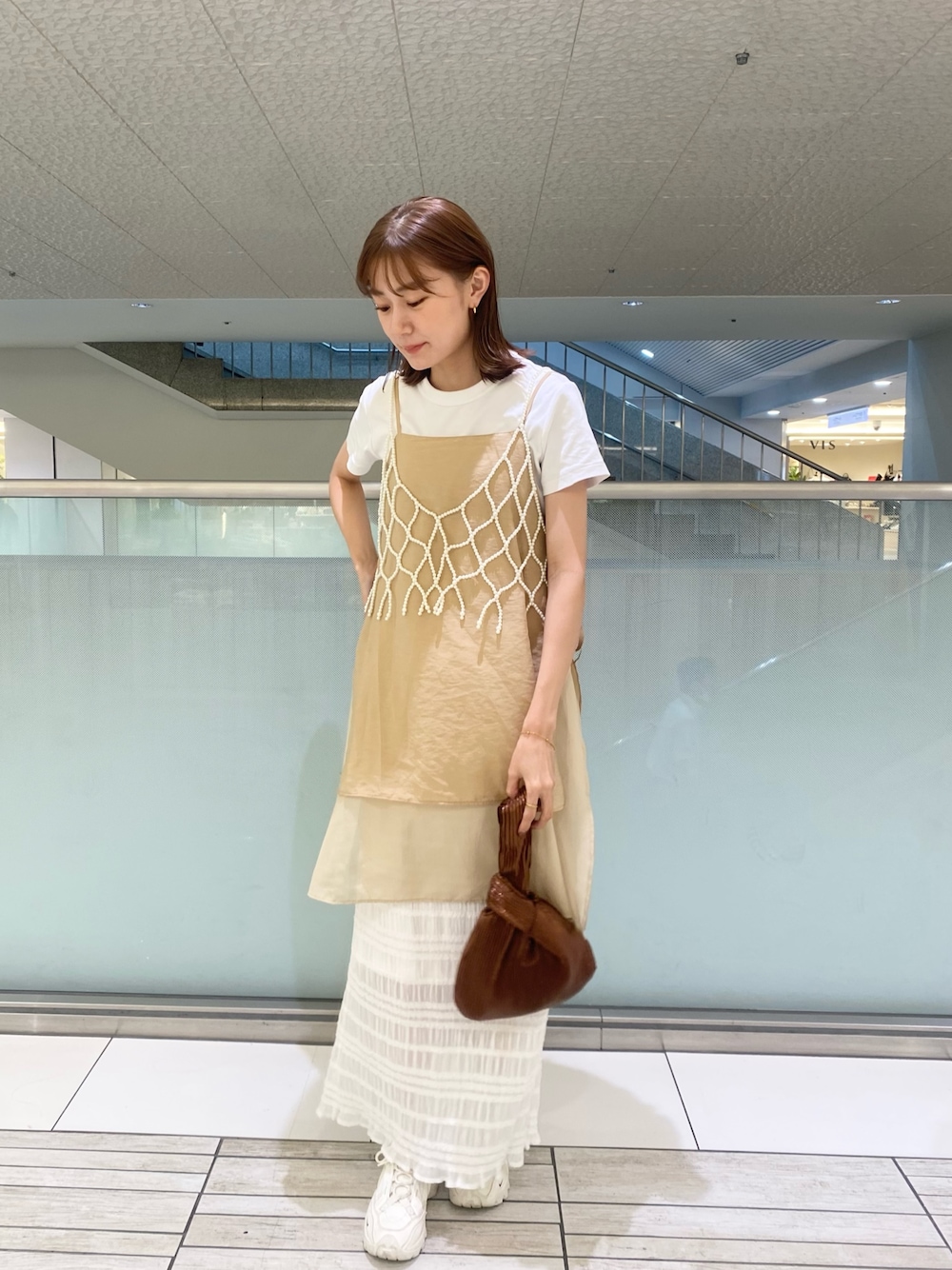 「センスオブプレイス、ワンピース、レイヤードスタイル、スカート、パール、ビスチェ」｜「SENSE OF PLACE by URBAN RESEARCHのレイヤードシアーワンピース（ワンピース、ベージュ系）」を使った、mayuさん（レディース・163cm）の夏コーディネートの1枚目の写真