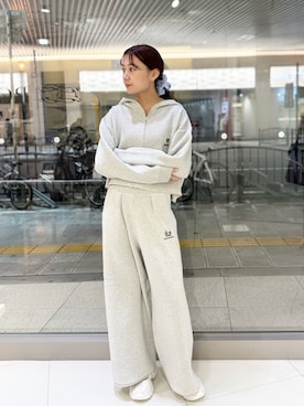 「アイテム（スウェットパンツ）」を使った、mayuさん（レディース・164cm）の秋コーディネート