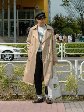 「バスクシャツ」｜「アイテム（トレンチコート）」を使った、やしーさん（メンズ・180cm）の春コーディネート