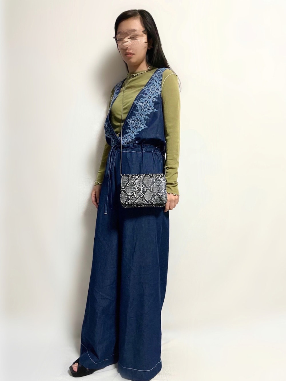 ãã«ãŒç³»ã®ãµãããã/ãªãŒããŒãªãŒã«ããã©ãã¯ç³»ã®ã·ã§ã«ããŒããã°ãã°ãªãŒã³ç³»ã®Tã·ã£ã/ã«ãããœãŒãççšããã¬ãã£ãŒã¹ã®å€ã³ãŒãã£ããŒãã®1æç®ã®åç