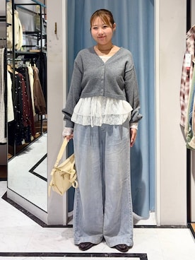 「LOWRYS FARM（ローリーズファーム）の【500mlペットボトル収納可】２ＷＡＹワンショルダーＢＡＧ　1051651（ハンドバッグ、イエロー系）」を使った、いわちなさん（レディース）の秋コーディネート