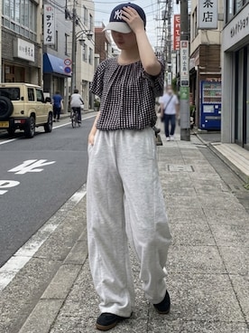 「nissen（ニッセン）の裏毛バレルレッグパンツ（スウェットパンツ、グレー系）」を使った、nさん（レディース・157cm）の春コーディネート
