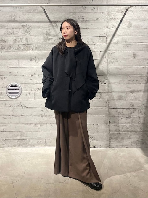セール】フェイクレザーキリカエデザインタックパンツ(HARE)（その他