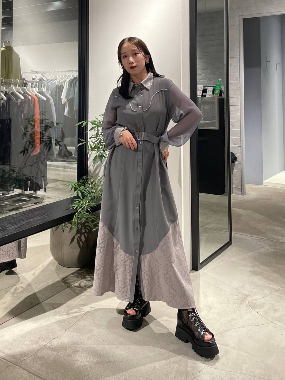 イソザイキリカエシアーワンピース(HARE)を使った人気ファッション