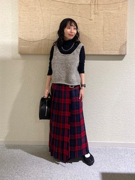 「かぐれ（カグレ）のペルーローゲージショートニットベスト（ベスト、グレー系）」を使った、たなか☀︎さん（レディース・145cm）の秋コーディネート