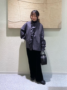 「かぐれ（カグレ）のレーヨンシルクベルベットパンツ（その他パンツ、ブラック系）」を使った、たなか☀︎さん（レディース・145cm）の秋コーディネート