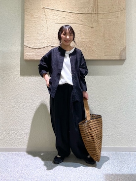 「かぐれ（カグレ）のエンブロイダリーブラウス（シャツ/ブラウス、ブラック系）」を使った、たなか☀︎さん（レディース・145cm）の春コーディネート