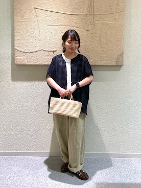 「かぐれ（カグレ）のコットンガーゼ刺繍2WAYブラウス（シャツ/ブラウス、ブラック系）」を使った、たなか☀︎さん（レディース・145cm）の夏コーディネート