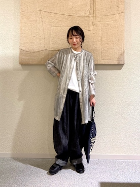 「かぐれ（カグレ）のピグメントダイボザムシャツ（シャツ/ブラウス、グレー系）」を使った、たなか☀︎さん（レディース・145cm）の春コーディネート