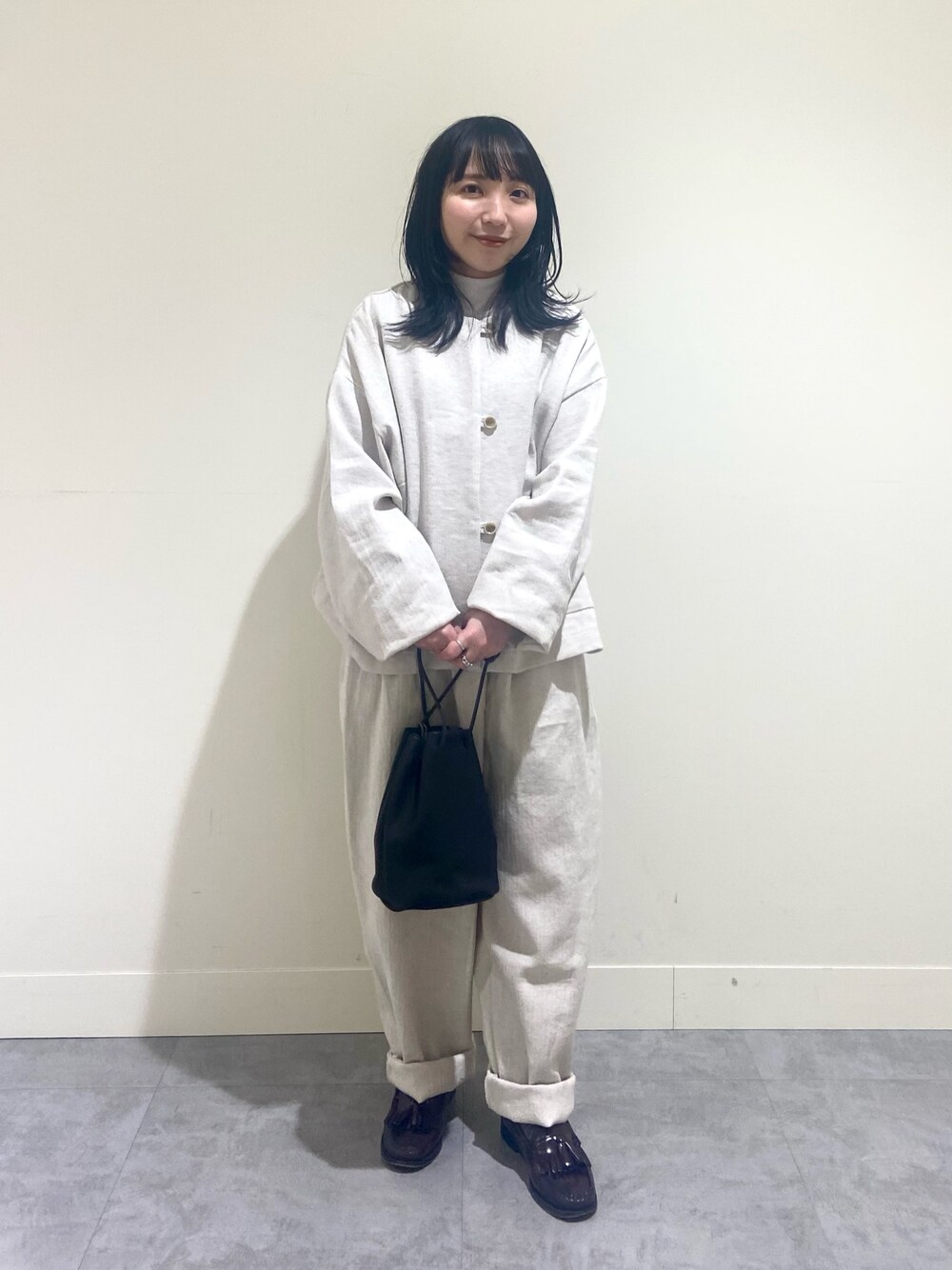 「かぐれ、低身長、低身長コーデ、骨格ウェーブ、イエベ秋、セットアップ、セレモニー、ワントーンコーデ、サルエルパンツ、春コーデ、春アウター、ジャケット、ジャケットスタイル」｜「かぐれのリネンコットンクルーネックジャケット（ノーカラージャケット、ベージュ系）」を使った、たなか☀︎さん（骨格ウェーブ・レディース・145cm）の冬コーディネートの1枚目の写真