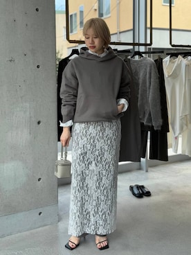 「アイテム（スウェットパンツ）」を使った、AYUMIさん（レディース・159cm・20代）の秋コーディネート